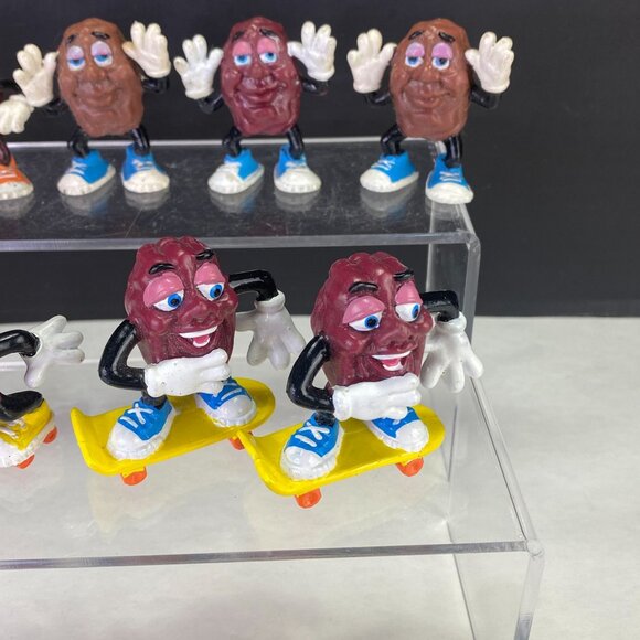Vintage California Raisins Beach and Sports Figurines Mixed Lot of 16 - Picture 3 of 10